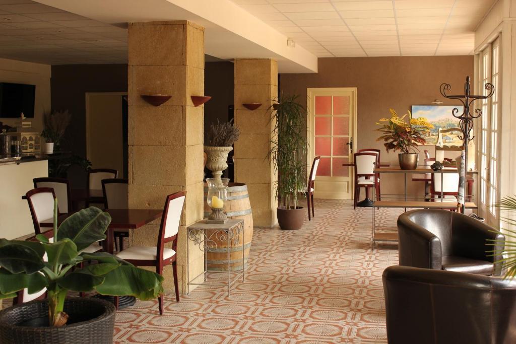 Logis Hotel Le Manoir & Lounge อัพท์ ห้อง รูปภาพ