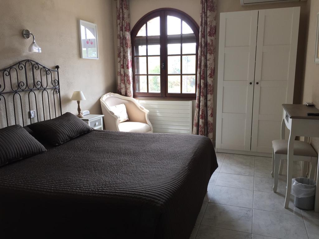 Logis Hotel Le Manoir & Lounge อัพท์ ภายนอก รูปภาพ